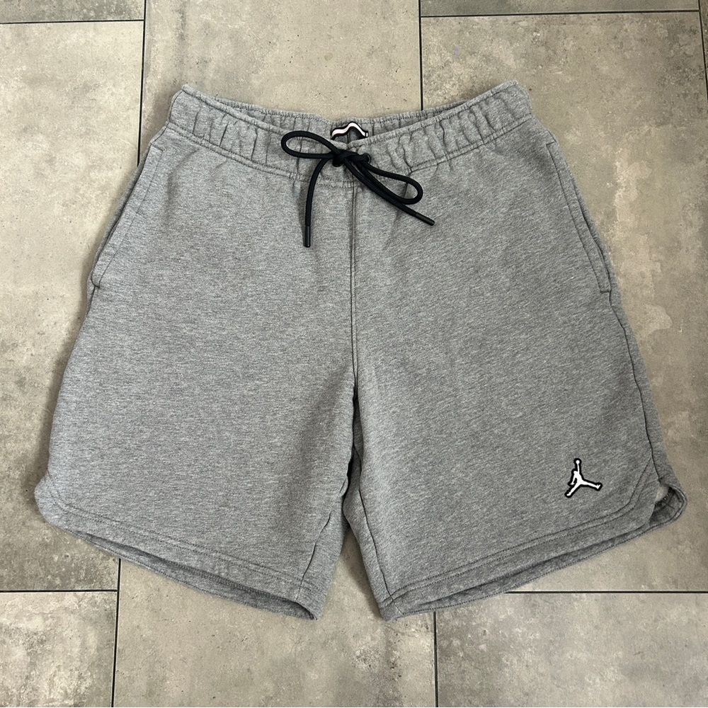 Nike air Jordan essential fleece gray set hoodie and shorts M - Picture 2 of 9